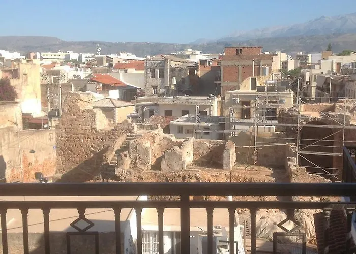 Castle בית הארחה